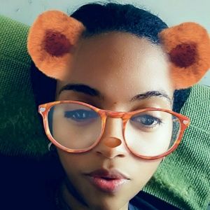 Meet your Posher, Rafelina